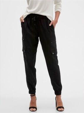 Banana Republic Tencel Cargo Jogger Size L Lightweight Minimalist Essential